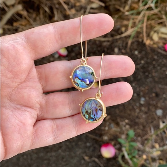 Dune & Willow Earrings - Picture 16 of 16